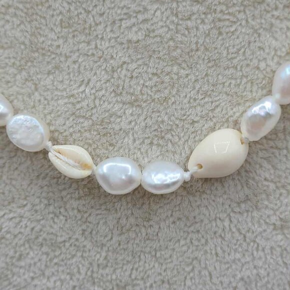 J Crew Shell Faux Pearl Necklace NWT!  NEW! - Picture 5 of 7